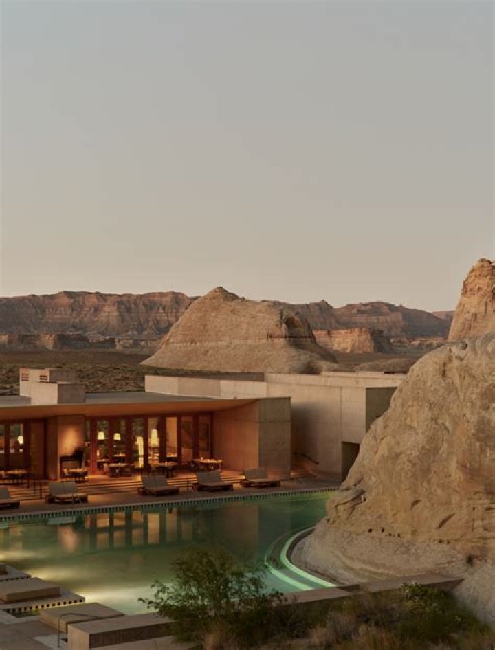 Does amangiri allow dogs?