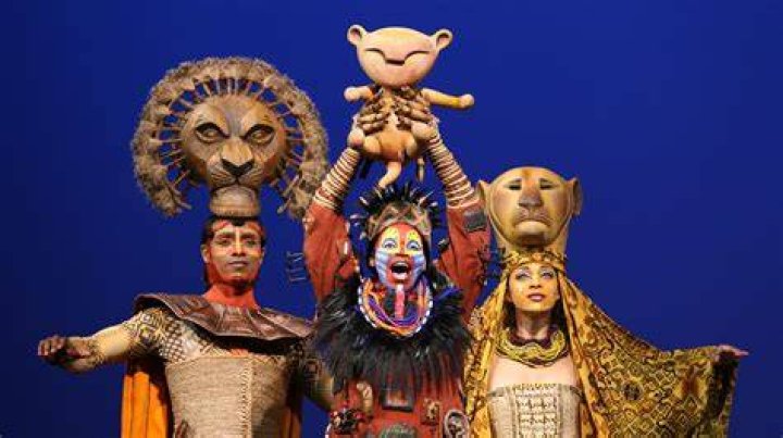 In the new lion king who plays simba?