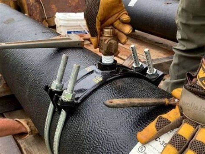 What is pipe tapping?