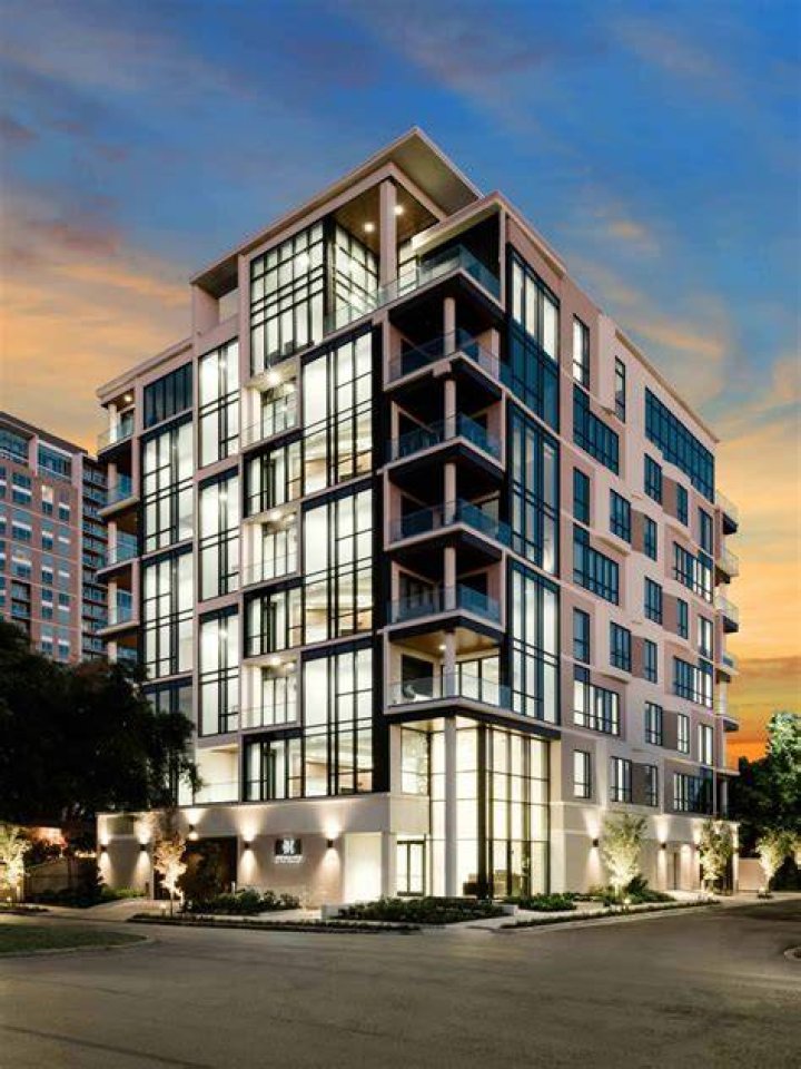 Whats a luxury condominium?
