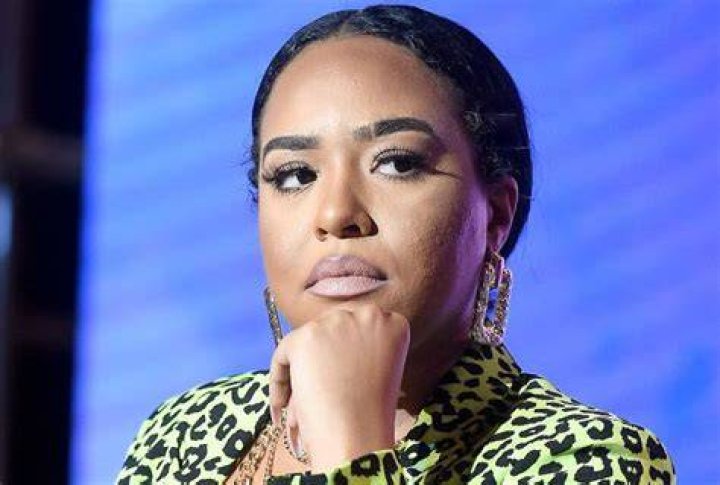 Whats going on with b simone?
